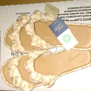 Universal Thread women's beige and white pattern sandals Sz 8 1/2